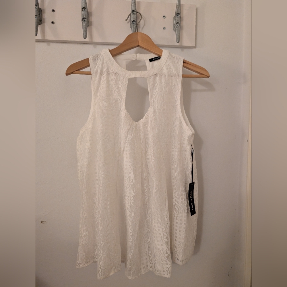 Doe & Rae White Lace Overlay Sleeveless Blouse